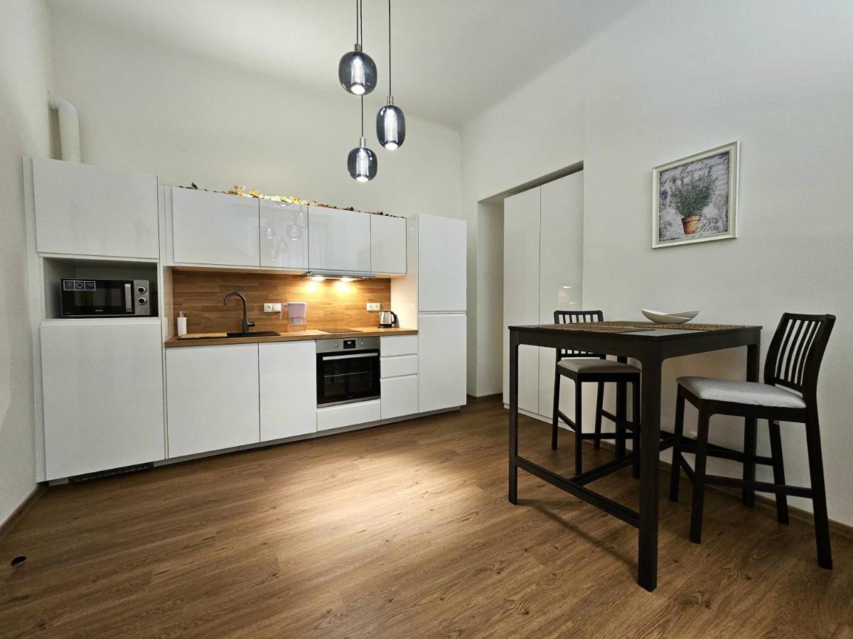 Sweet Apartment In The Heart Of Prag Exterior foto